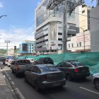 La avenida Quito cuenta con cuatro de sus siete carriles. Dos de cada lado.