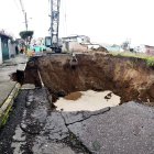 En el sector de la Kennedy al norte de Quito se abrió un agujero por las lluvias