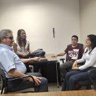 Un grupo de personas recibe capacitación sobre inteligencia emocional en la Fundación Siete.