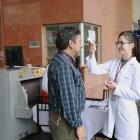 En los ingresos a la Asamblea se hacen controles médicos