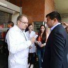 En entidades públicas, como la Asamblea Nacional, se hacen controles médicos al ingreso.