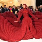Cardi B en la alfombra "rosada" de la Met Gala del 2019.
