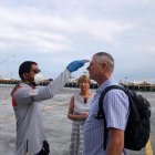 De acuerdo a estudios realizados en la ciudad, cada crucerista deja al menos $ 200 dólares en gastronomía, transportación, artesanías, guías turísticos, entre otros.