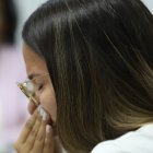 Gabriela llora apenas recuerda lo que le ocurrió durante sus cinco años de matrimonio.