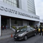 EN LA CORTE NACIONAL DE JUSTICIA SE REALIZO LA AUDIENCIA CASO SINGUE 



TRIBUNAL DE JUZGAMIENTO 

IVAN LEON JOSE LAYEDRA 

JAVIER DE LA CADENA 



13 de febrero  de 2020

KARINA DEFAS 

Agencia (ag-expreso ag-extra ag-quito)