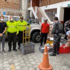 La Policía Nacional receptó para de los alimentos y coordinó la distribución.