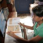 Los estudiantes deben realizar las  tareas que los maestros envían por la plataforma del Ministerio de Educación.