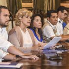 El pasado 12 de marzo, la alcaldesa Cynthia Viteri anunció medidas relacionadas al coronavirus, allí asistieron autoridades municipales y periodistas. Ese mismo día, ella se reunió con representantes de la Agencia Francesa de Desarrollo y Banco de Desarrollo de América Latina.