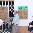 Largas filas de personas se registraron en farmacias de Guayaquil, este martes 24 de marzo de 2020.