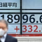 La bolsa de Tokyo también ha descendido.