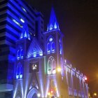 Iniciativa. La iglesia de la Merced, en el centro, es uno de los sitios iluminados.