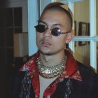 Empezó a los 16 años como productor del disco Los Benjamins.