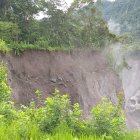 Imagen del hundimiento de tierra que fue reportado este 7 de abril de 2020, que causó la paralización de los oleoductos.