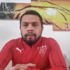 Édison Vega dirigió la rueda de prensa de Liga de Quito por internet.