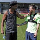 Ronaldinho y Messi mantienen una gran amistad desde que fueron compañeros en el Barcelona español.