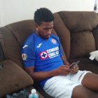 Jonathan Borja, delantero del Cruz Azul, no tuvo un debut feliz en el torneo virtual.