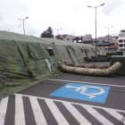 En el Hospital del IESS del Sur de Quito se instalaron carpas para alojar pacientes.