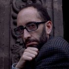 Alfonso Espinosa Andrade es poeta y periodista.