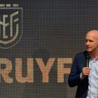 La Federación Ecuatoriana de Fútbol anunció que el salario de Jordi Cruyff, quien actualmente se encuentra en España, se reduce un 70 %.