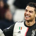 Cristiano Ronaldo, delantero de la Juventus, pasa la cuarentena con su familia en Portugal.