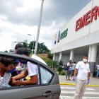 El Hospital de Los Ceibos no deja de recibir pacientes a diario.