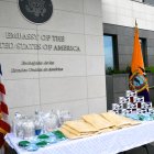 El jueves la Embajada de Estados Unidos donó kits de bioseguridad y otros insumos a las Fuerzas Armadas.