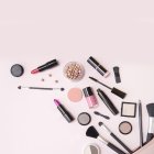 Debes lavar las brochas al menos una vez a la semana.