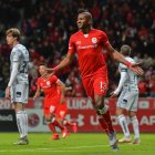 Michael Estrada (de rojo) dijo que en su club le comunicaron que estaría en el inicio de las eliminatorias con la Tricolor.