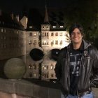 Jimmy fue vocalista de la agrupación Van Mozart en 2002.