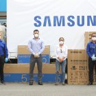Samsung realizó entrega de aires acondicionados, refrigeradoras, lavadoras y televisores y más.