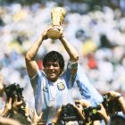 Las prendas utilizadas por Diego Armando Maradona en su época de futbolista están entre las más requeridas.