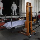 En el parque Bicentenario de Quito se hizo un simulacro de recolección de cadáveres por COVID-19