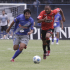 El exatacante de Emelec, Franco Mendoza (i) afirmó que aún le guarda cariño al club azul.