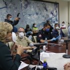 Reunión. La alcaldesa Viteri, en el COE cantonal.