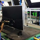 Las empresas han buscado ajustar su personal y horarios por la pandemia.