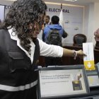 En algunas localidades de Ecuador se hizo una prueba de voto electrónico en 2012, pero la idea no trascendió a nivel nacional.