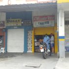 Locales que trabajan a medias durante la cuarentena del COVID-19 en Guayaquil.