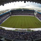 Con una capacidad para cerca de 40 mil espectadores, sistemas tecnológicos y moderno estilo arquitéctonico, el Capwell es uno de los mejores estadios del continente.
Foto:Andes/César Muñoz