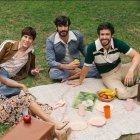 Tiago Correa (Ernesto), Javier Jattin (Salo), Isabel Burr (Virginia), Christian Chávez (Pato) en la tercera de La casa de las flores.