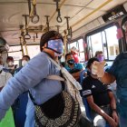 Situación. El irrespeto a la distancia se evidencia en algunas unidades.