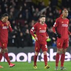 Una gran cantidad de problemas esperan en la reanudación del torneo de fútbol en Inglaterra.