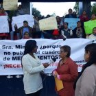 Foto referencial. Francisca Reinoso, vocera de la Fundación Esperanza y Vida, una de las veces en que pedía medicina para el cáncer.