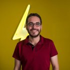 El artista tiene una agencia digital llamada Cafeína y maneja las marcas de algunas empresas.