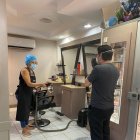 Los negocios se preparan para volver a atender a sus clientes con estrictas normas de seguridad.