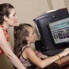 Los estudiantes empezarán clases virtuales desde sus casas, con la ayuda de sus tutores y la colaboración de los padres.