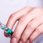 También se están efectuando otros ensayos clínicos en todo el mundo para comprobar la eficacia de Avigan contra el nuevo coronavirus.