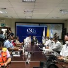 Mesa del COE Cantonal de Guayquil en reunión, en el norte de la ciudad.