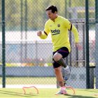 Leo Messi entrenó ayer en los campos del FC Barcelona, sin su cotidiana barba.