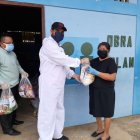 Los productos fueron entregados con las medidas de seguridad.

Los productos fueron entregados con las medidas de seguridad.

Los productos fueron entregados con las medidas de seguridad.

La entrega de los alimentos se realizó con todas las medidas de seguridad.