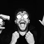 Con más de 30 años de carrera, Cepeda es uno de las grandes cantautores de América Latina.